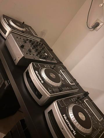 Complete Numark DJ Set - 2 x NDX200, NDX400, X6 beschikbaar voor biedingen