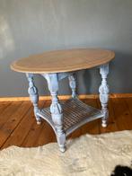 Whitewash tafeltje met rieten plateau, Ophalen, 50 tot 100 cm, 50 tot 75 cm, Rond