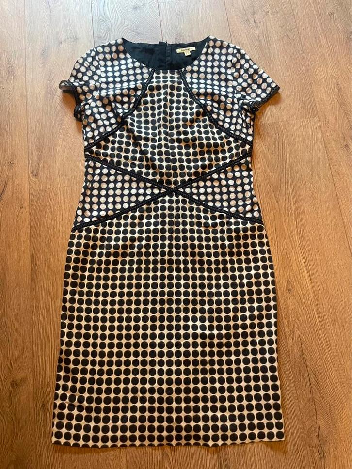 Bandolera  stretch jurk maat 42, Kleding | Dames, Jurken, Zo goed als nieuw, Maat 42/44 (L), Zwart, Knielengte, Ophalen of Verzenden