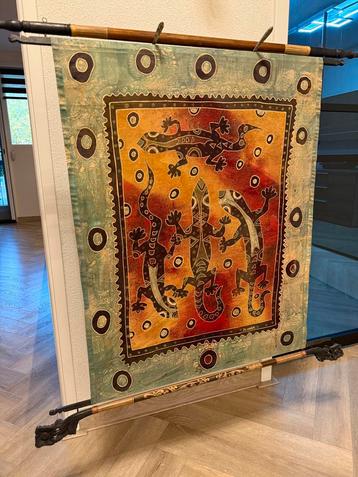Mooie moderne batik doeken met bijzonder ophangsysteem beschikbaar voor biedingen