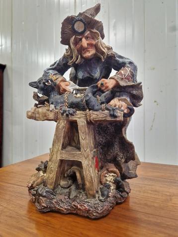 Halloween Heksenbeeld - 33cm beschikbaar voor biedingen