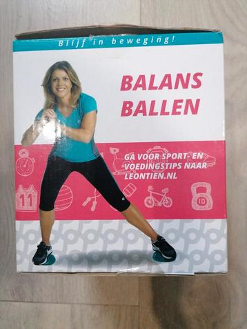 Leon Tien Balansballen - Nieuw in doos! beschikbaar voor biedingen