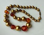 Jaren '50 ketting: kunststof barnsteen en gouden kralen, Sieraden, Tassen en Uiterlijk, Antieke sieraden, Ophalen of Verzenden