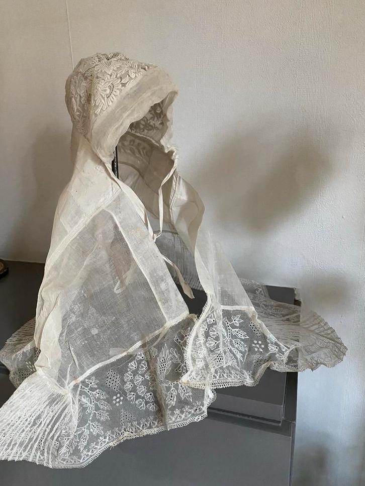 Antieke (knip) muts met prachtig fijn kant, Antiek en Kunst, Antiek | Kleding en Accessoires, Ophalen of Verzenden