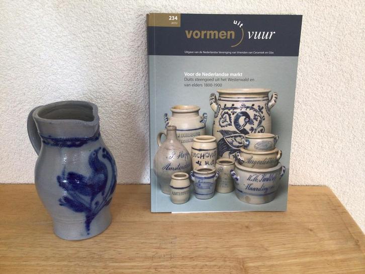 Oude Keulse kan met vogel afbeelding + boek Keuls aardewerk…, Antiek en Kunst, Antiek | Keramiek en Aardewerk, Ophalen of Verzenden