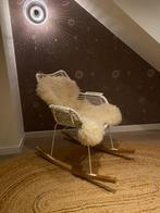 Mooie schommelstoel met vacht, Huis en Inrichting, Fauteuils, Ophalen, Gebruikt, Minder dan 50 cm