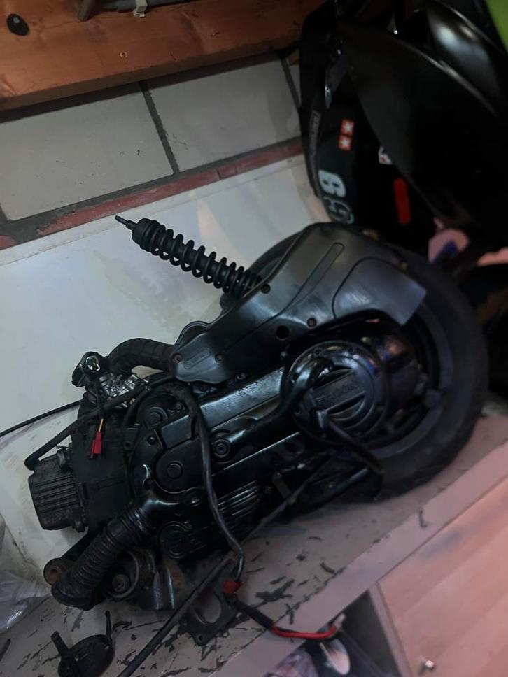 zip 4t motorblok plug&play, Fietsen en Brommers, Brommeronderdelen | Scooters, Gebruikt, Piaggio, Blok, Ophalen