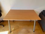 Bureau houtkleurig met grijze poten, Ophalen, In hoogte verstelbaar, Gebruikt, Bureau