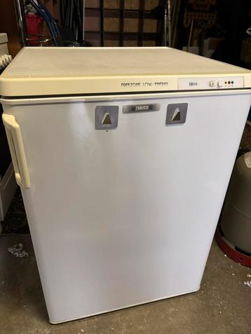 Zanussi vrijstaande diepvriezer ken eventueel bezorgd worden beschikbaar voor biedingen