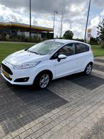 Ford Fiësta 1.0 59KW/80PK 5D 2017 Wit, Auto's, Ford, Voorwielaandrijving, Stof, 525 kg, Parkeersensor