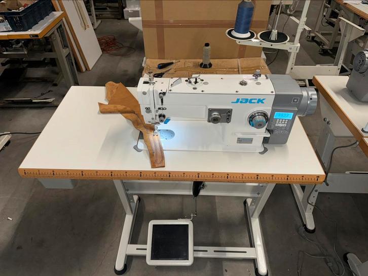 Industriele naaimachine jack zigzag+recht automaat nieuw, Hobby en Vrije tijd, Naaimachines en Toebehoren, Nieuw, Naaimachine