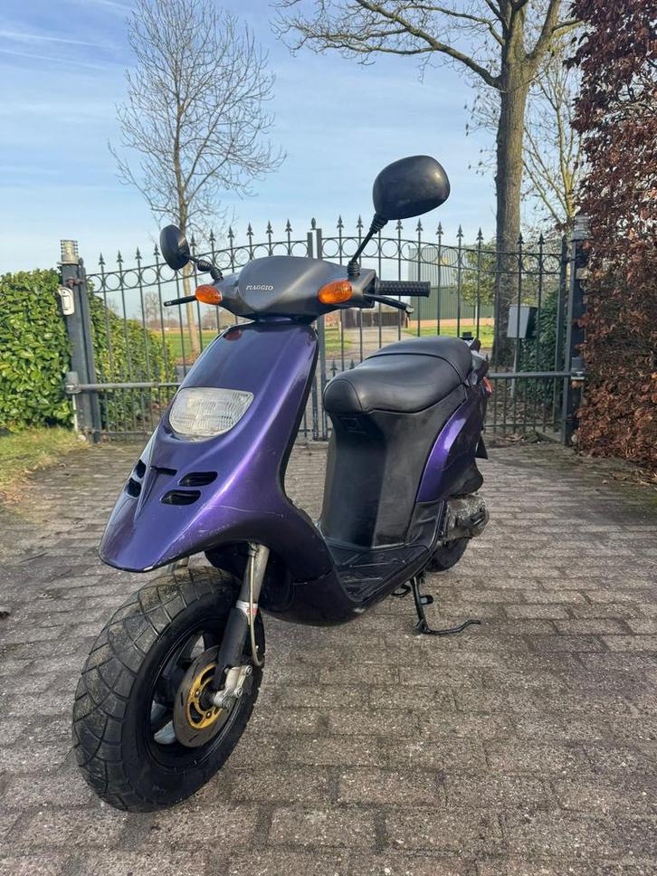 Piaggio typhoon 50cc 2 takt duits nette staat, Fietsen en Brommers, Scooters | Piaggio, Zo goed als nieuw, Overige modellen, Tweetakt
