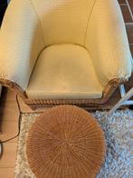 Rieten stoel met tafel, Huis en Inrichting, Stoelen, Ophalen, Gebruikt, Bruin, Rieten