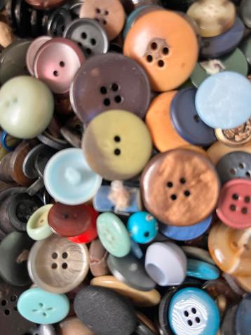 Grote Partij Knopen - Diverse Kleuren & Maten! beschikbaar voor biedingen