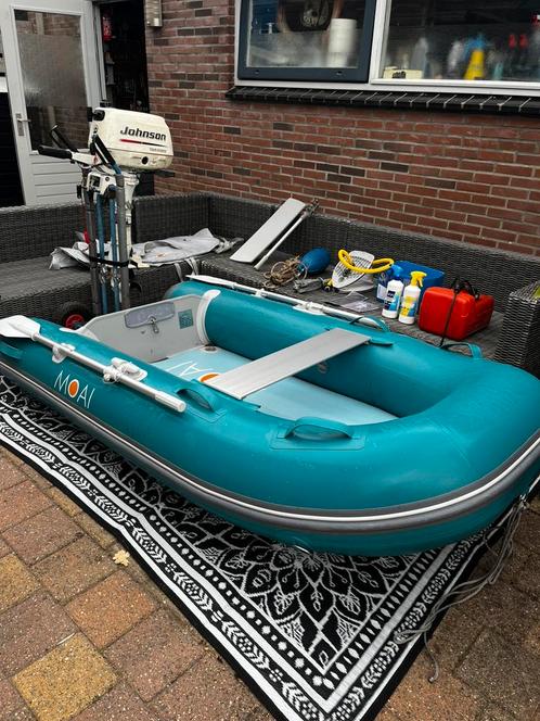 Moai rubberboot met Johnson 5pk set, Watersport en Boten, Rubberboten, Zo goed als nieuw, Overige merken, Airdeck, Minder dan 70 pk
