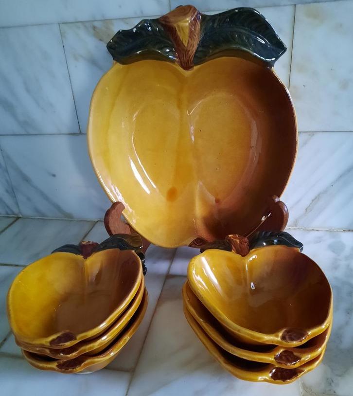 Dessertservies - in de vorm van een appel, Antiek en Kunst, Antiek | Keramiek en Aardewerk, Ophalen of Verzenden