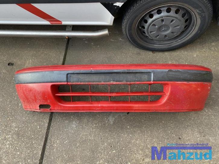 NISSAN MICRA 2 K11 Rood voorbumper bumper voor, Auto-onderdelen, Carrosserie en Plaatwerk, Bumper, Nissan, Voor, Gebruikt, Ophalen of Verzenden