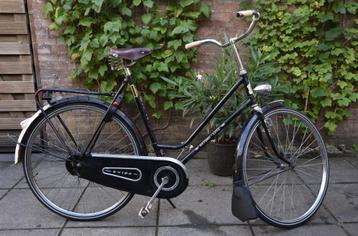 Union kleinere damesfiets (pers. lengte 1-50m 1-70m) AXA beschikbaar voor biedingen