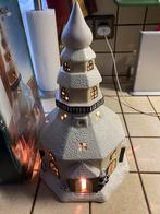 Porseleinen kerkje handbeschilderd, Diversen, Kerst, Ophalen of Verzenden, Zo goed als nieuw