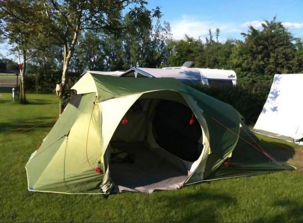 Quechua 4-persoons tent, Caravans en Kamperen, Tenten, Ophalen, Gebruikt, Tot en met 4