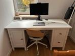 IKEA HEMNES Bureau - Zo goed als nieuw! Compleet met stoel!, Ophalen, Zo goed als nieuw, Bureau