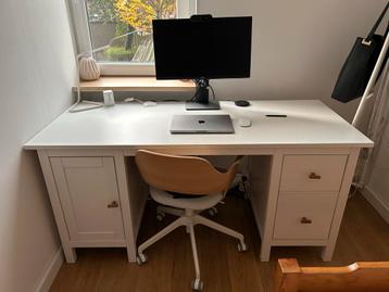 IKEA HEMNES Bureau - Zo goed als nieuw! Compleet met stoel! beschikbaar voor biedingen