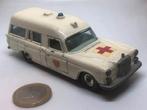Mercedes Benz Binz Ambulance K-6 UNIEK MET BRANCARD, Lesney, Hobby en Vrije tijd, Modelauto's | 1:50, Ophalen of Verzenden, Gebruikt