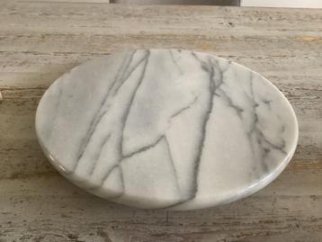 Marmeren draaiplateau beschikbaar voor biedingen