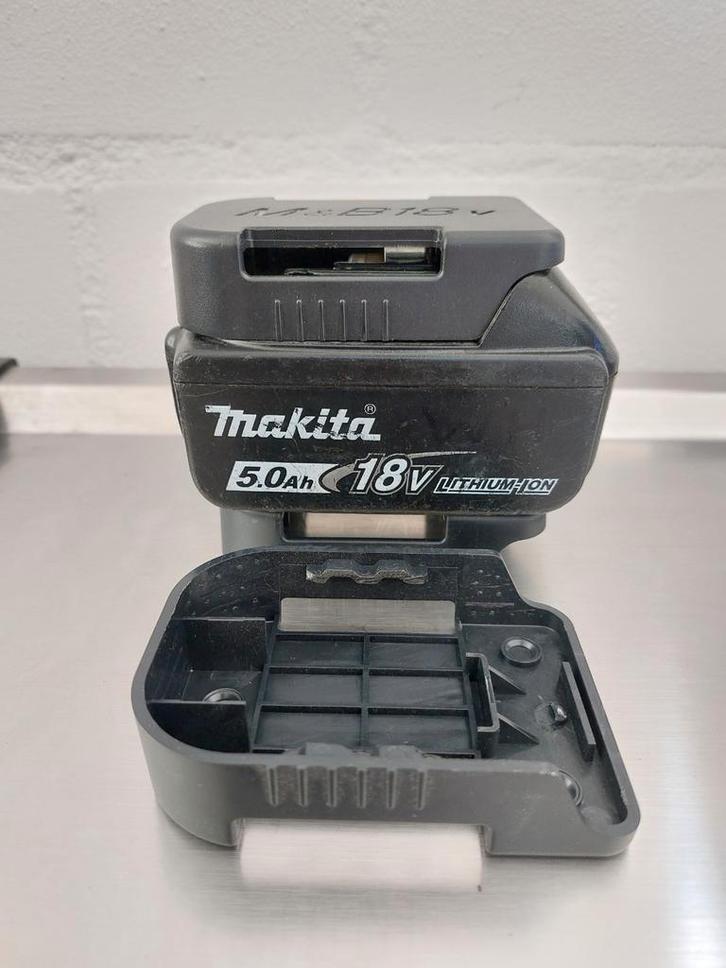 Degelijke accu houder voor 18v makita, Doe-het-zelf en Verbouw, Gereedschap | Machine-onderdelen en Toebehoren, Gebruikt, Ophalen of Verzenden