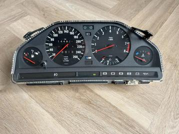 Bmw instrumentenpaneel m3 e30 beschikbaar voor biedingen