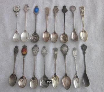 16 lepeltjes Koninklijkhuis zilver en verzilverd. beschikbaar voor biedingen