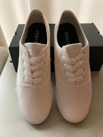 Lyle & Scott Canvas Sneakers (maat 41 of 42) beschikbaar voor biedingen