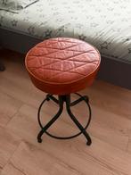 Industriële/ vintage verstelbare kruk, Ophalen, In hoogte verstelbaar, Zo goed als nieuw, Staal