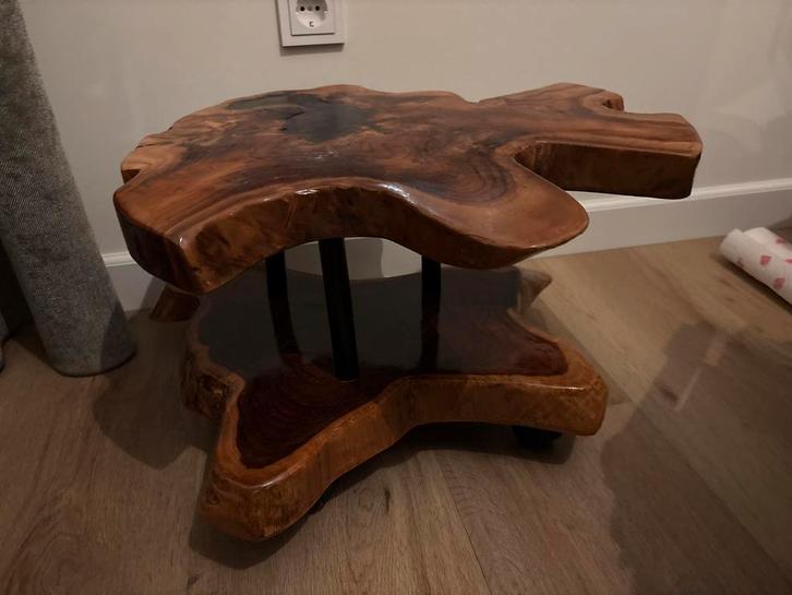 Bijzettafel Epoxy Boomstam Uniek Design, Huis en Inrichting, Tafels | Bijzettafels, Nieuw, Overige vormen, Minder dan 45 cm, Minder dan 55 cm