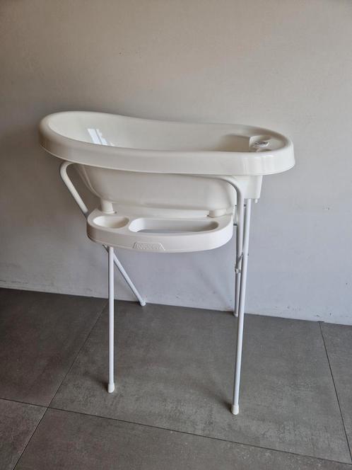 Bebejou babybadje met onderstel, Kinderen en Baby's, Badjes en Verzorging, Zo goed als nieuw, Badje, Bébé-jou, Ophalen