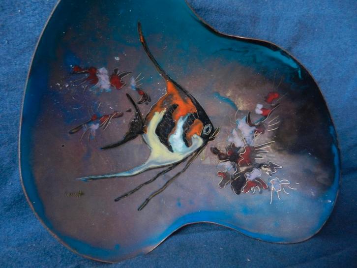 Gegolfd email schaaltje m vis Hollands ca 1960 gesign b 15,6, Antiek en Kunst, Antiek | Emaille, Ophalen of Verzenden