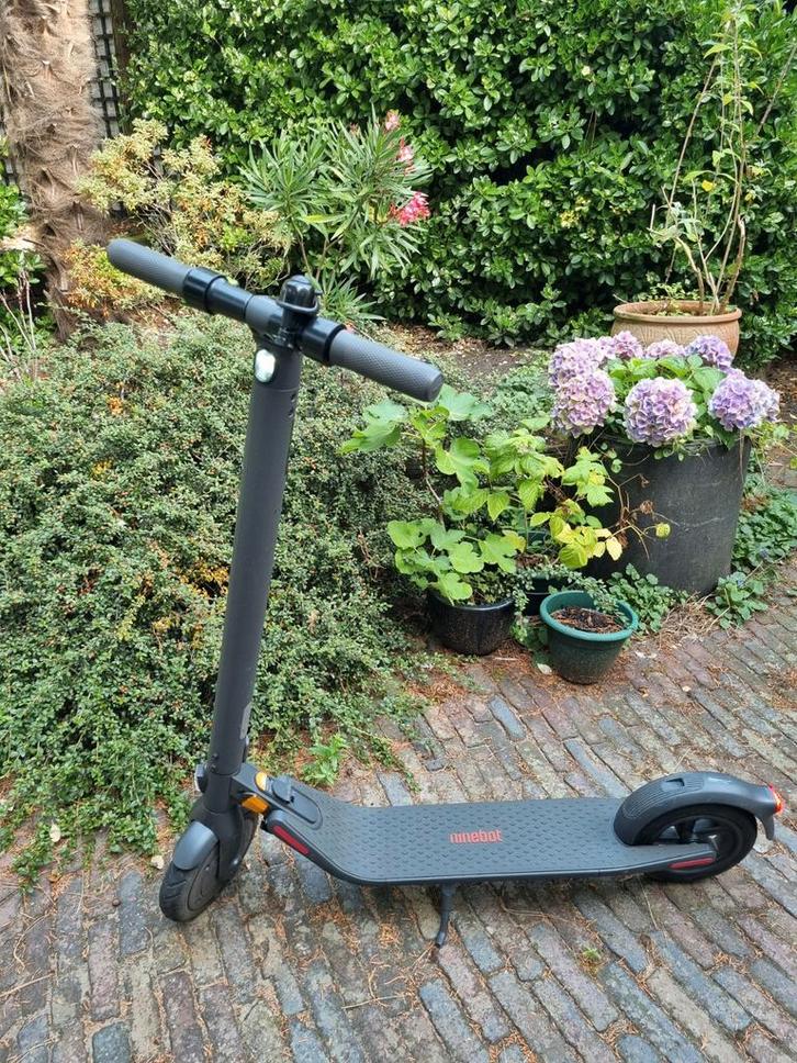 Ninebot E22E Elektrische Step - TOP staat, Fietsen en Brommers, Steps, Zo goed als nieuw, Elektrische step (E-scooter), Ophalen