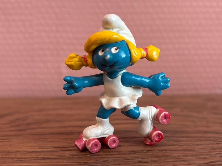 Vintage Smurfin op rolschaatsen – 1983 Peyo / Schleich, Verzamelen, Smurfen, Gebruikt, Ophalen of Verzenden