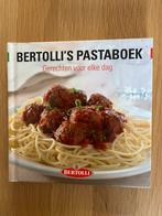 Kookboek: Bertolli's pastaboek, Ophalen of Verzenden, Zo goed als nieuw