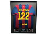 Tres Amigos FC Barcelona Ingelijst Thuis Shirt gesigneerd, Buitenlandse clubs, Soccersignings.nl, Shirt, Nieuw