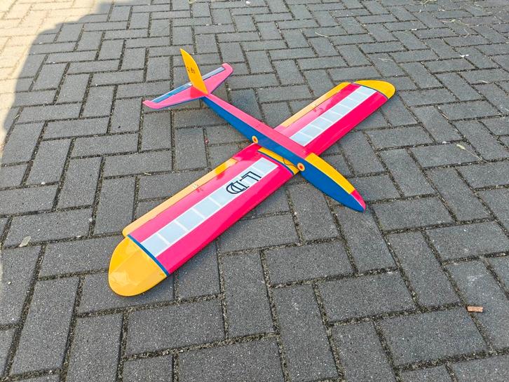 Balsa rc hellingzwever rc vliegtuig, Hobby en Vrije tijd, Modelbouw | Radiografisch | Vliegtuigen, Zo goed als nieuw, Ophalen of Verzenden