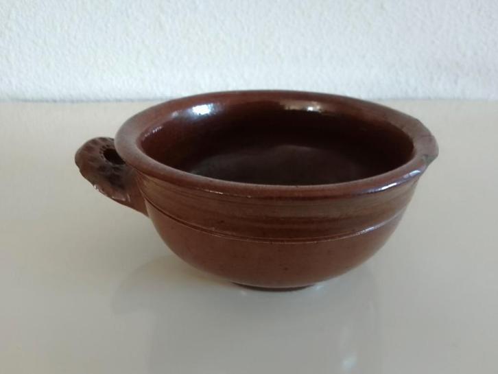 Oude geglazuurde kom (voor stroop of zeep), Antiek en Kunst, Antiek | Keramiek en Aardewerk, Ophalen of Verzenden