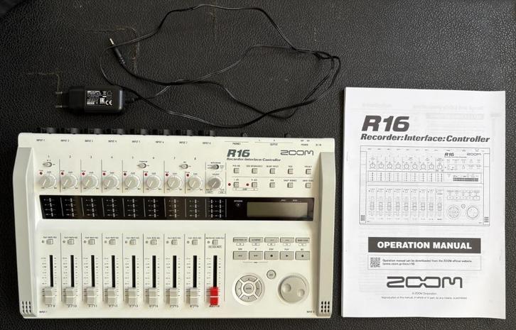 Zoom R16 Recorder, Muziek en Instrumenten, Mengpanelen, Gebruikt, 10 tot 20 kanalen, Microfooningang, Ophalen of Verzenden