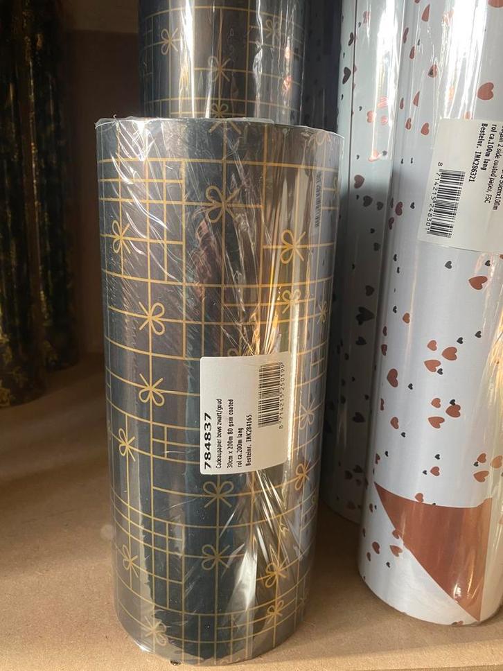 Luxe rol Cadeaupapier Strik Deluxe zwart goud 200 meter, Diversen, Cadeaupapier, Nieuw, Ophalen of Verzenden