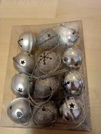 kerst - 12 zilverkleurige kerstballen in vorm van belletjes, Ophalen, Nieuw