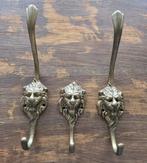 3 vintage Leeuwenkop messing kapstokhaken, Ophalen of Verzenden, Gebruikt, Metaal, Minder dan 100 cm
