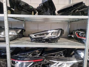 Audi A4 S4 8W VOL LED koplamp unit 033 links beschikbaar voor biedingen