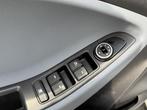 Hyundai i20 1.2 HP i-Motion / Airco / Bluetooth / Parkeersen, Auto's, Euro 5, Gebruikt, 4 cilinders, Wit