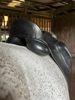 Te koop: Custom Advantage dressuurzadel - 17,5 inch Zwart, Dieren en Toebehoren, Paarden en Pony's | Zadels, Ophalen of Verzenden