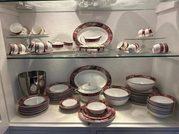 servies beschikbaar voor biedingen